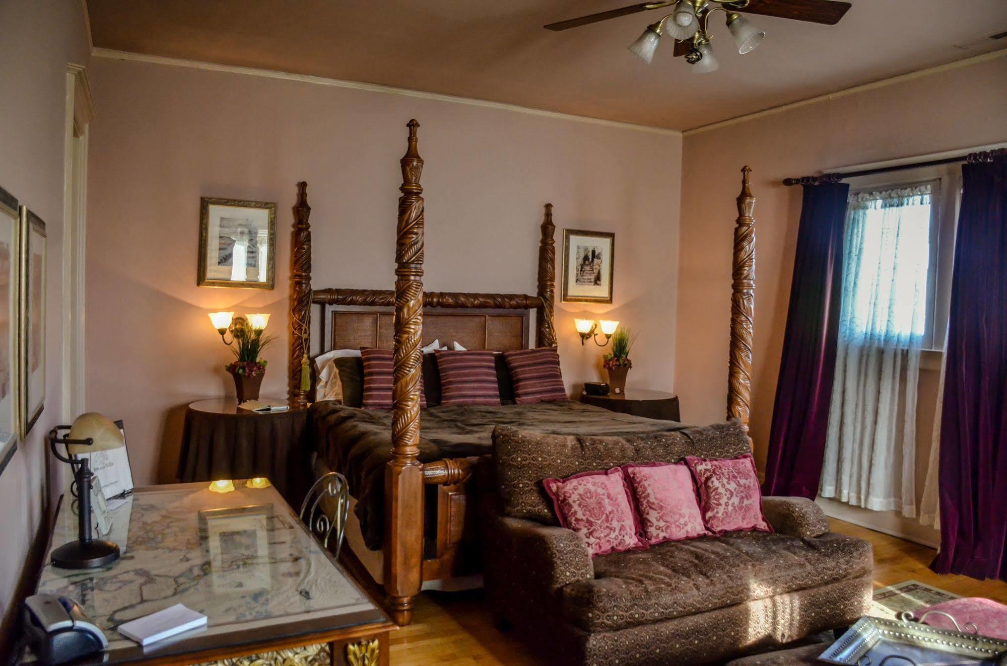 Inn At The Villa Indianapolis Buitenkant foto